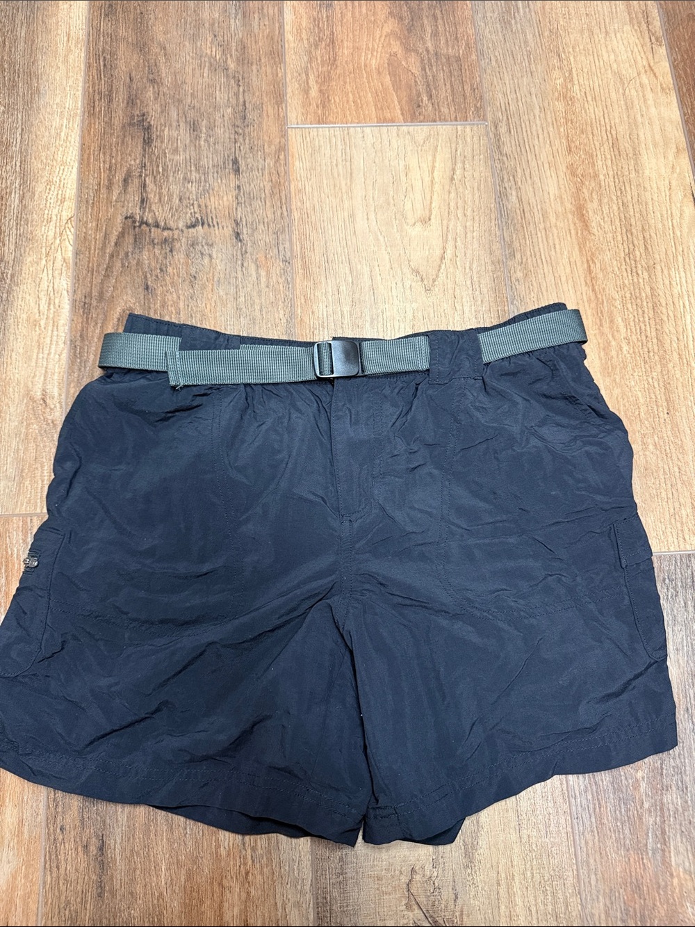 Columbia Women’s Black Hiking Shorts with removable latch belt